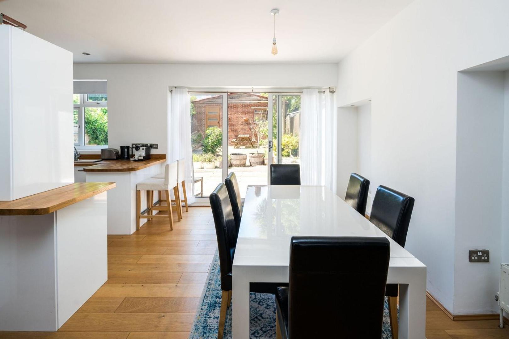 הוילה לונדון Elegant 2Bd House With Garden And Decked Patio מראה חיצוני תמונה